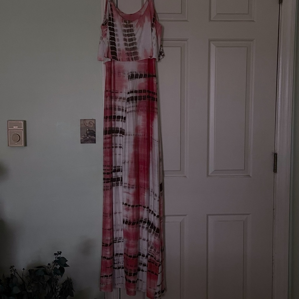 2 ladies sundresses never worn